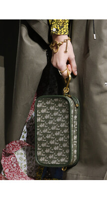 Details Christian Dior , Details Dior Fall 2018 Ready-to-Wear , Детали показа Кристиан Диор , Детали показа Диор осень зима 2018 , Fashion show , неделя моды в Париже , PFW , Мария Грация Кьюри , Mainstyles